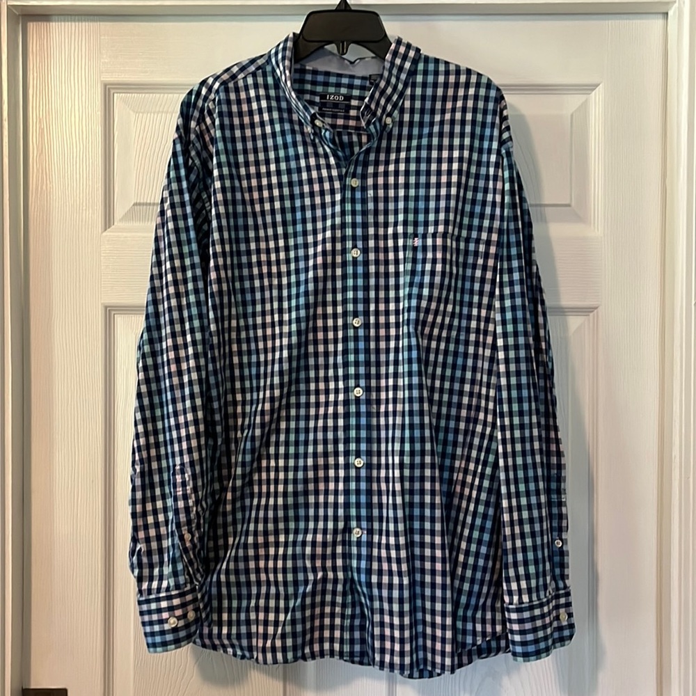 EUC Men’s Izod Premium Essentials Button Down Long Sleeve Shirt